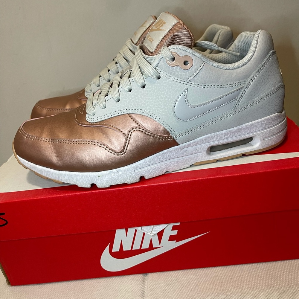 Nike Air Max 1 Ultra SE rose gold metallic